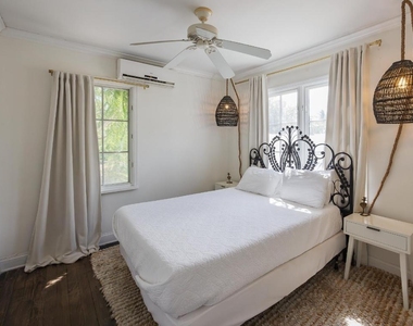 717 Forest Hill Boulevard - Photo Thumbnail 30