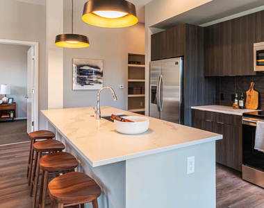 4109 E. 10th Ave - Photo Thumbnail 8
