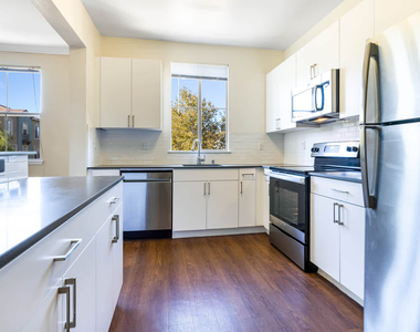 24905 Magic Mountain Parkway - Photo Thumbnail 7