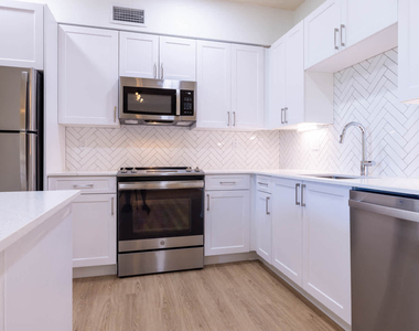 24905 Magic Mountain Parkway - Photo Thumbnail 6