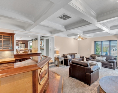 345 Colonial Road - Photo Thumbnail 10