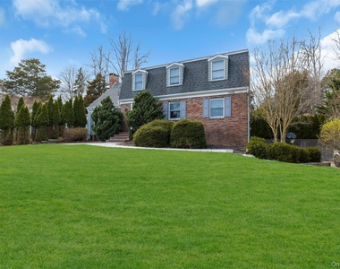 345 Colonial Road - Photo Thumbnail 1