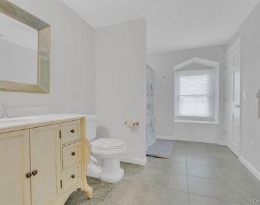 345 Colonial Road - Photo Thumbnail 24