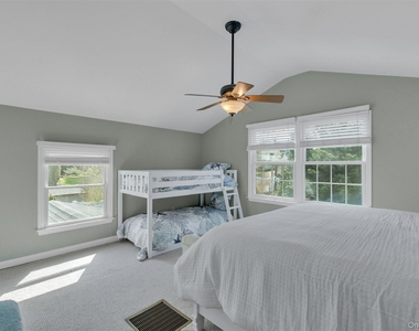 345 Colonial Road - Photo Thumbnail 23