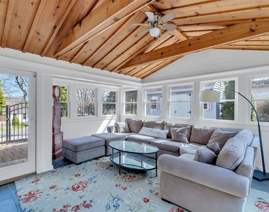 345 Colonial Road - Photo Thumbnail 12