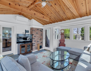 345 Colonial Road - Photo Thumbnail 13