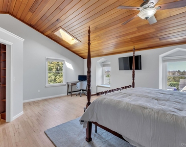 345 Colonial Road - Photo Thumbnail 19