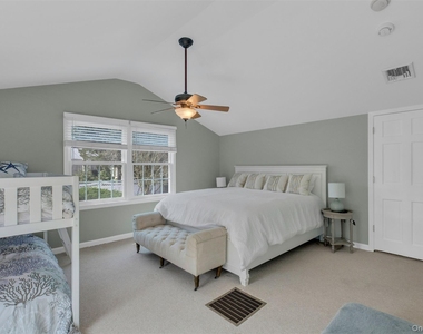 345 Colonial Road - Photo Thumbnail 22