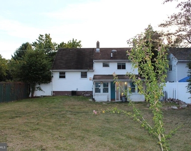 413 Dickinson Road - Photo Thumbnail 2