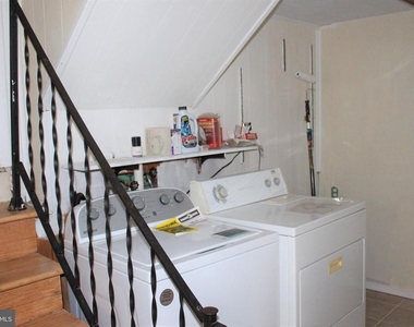 413 Dickinson Road - Photo Thumbnail 14