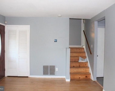 413 Dickinson Road - Photo Thumbnail 5