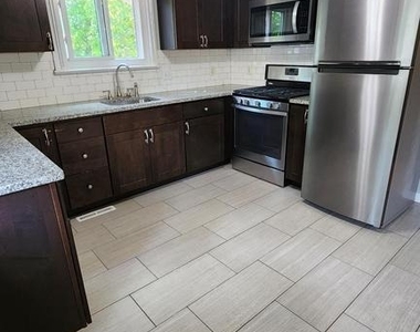 225 Deptford Road - Photo Thumbnail 3