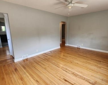 225 Deptford Road - Photo Thumbnail 6