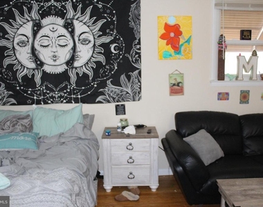 107 Laurel Avenue - Photo Thumbnail 5