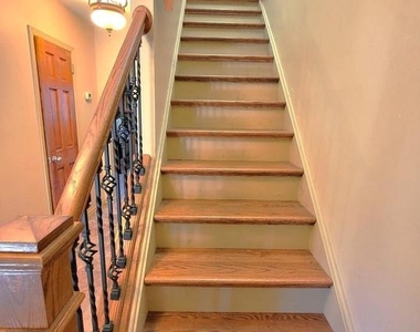 2 Virginia Road - Photo Thumbnail 9