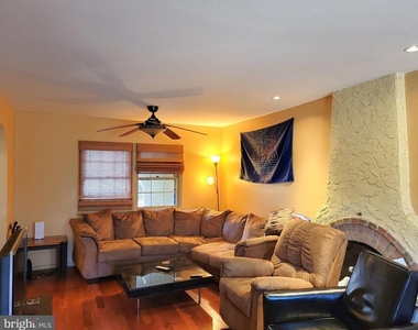 2 Virginia Road - Photo Thumbnail 3