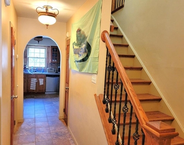 2 Virginia Road - Photo Thumbnail 2