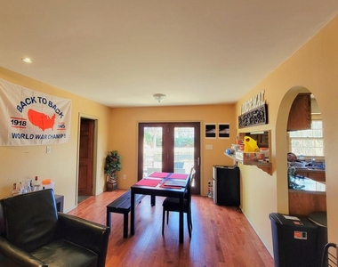 2 Virginia Road - Photo Thumbnail 4