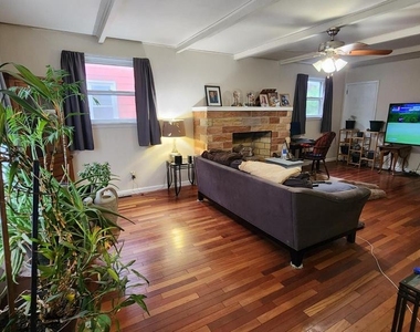 407 W High Street - Photo Thumbnail 1