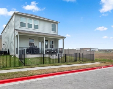 7401 Grand Linden Way - Photo Thumbnail 7