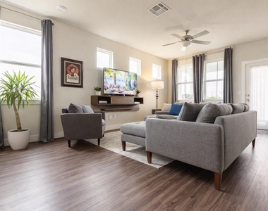 7401 Grand Linden Way - Photo Thumbnail 13