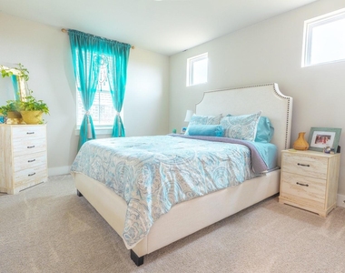 7401 Grand Linden Way - Photo Thumbnail 4