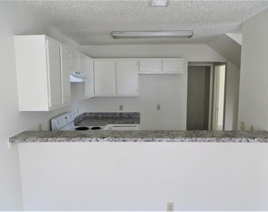 2217 Katy Ln - Photo Thumbnail 18