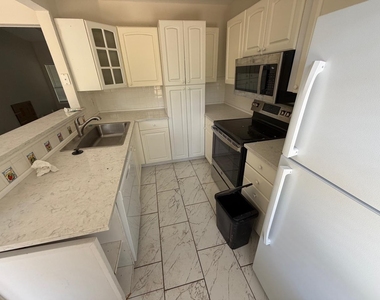 9405 Newberry Dr - Photo Thumbnail 18