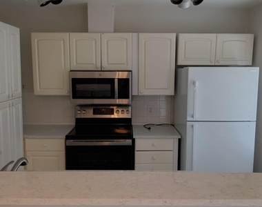 9405 Newberry Dr - Photo Thumbnail 2