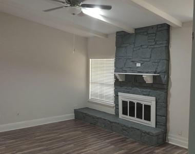 9405 Newberry Dr - Photo Thumbnail 1