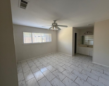 9405 Newberry Dr - Photo Thumbnail 13
