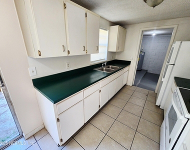 7127 Prellie Street - Photo Thumbnail 5