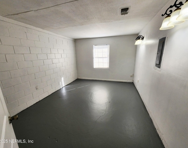 7127 Prellie Street - Photo Thumbnail 12