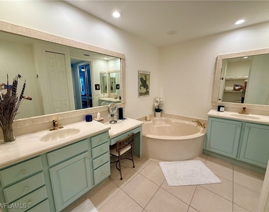 10160 Bellavista Circle - Photo Thumbnail 17