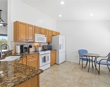 11029 Mill Creek Way - Photo Thumbnail 5