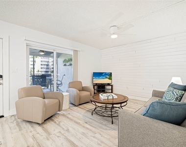 25740 Hickory Boulevard - Photo Thumbnail 4