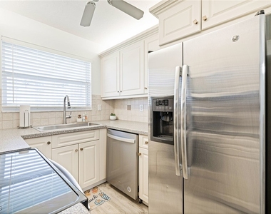 25740 Hickory Boulevard - Photo Thumbnail 8