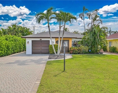 572 105th Avenue N - Photo Thumbnail 2