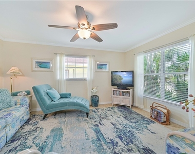 572 105th Avenue N - Photo Thumbnail 10