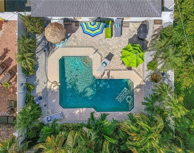572 105th Avenue N - Photo Thumbnail 1