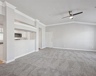 10990 West Road - Photo Thumbnail 12