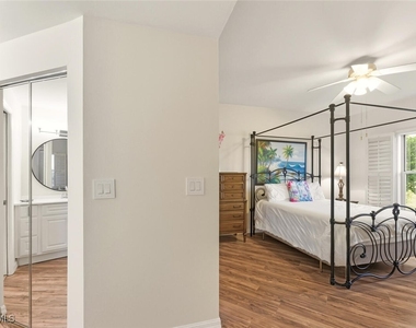 636 Windsor Square - Photo Thumbnail 9