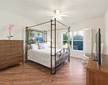 636 Windsor Square - Photo Thumbnail 10