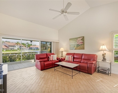 636 Windsor Square - Photo Thumbnail 2