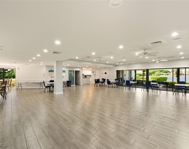 636 Windsor Square - Photo Thumbnail 29