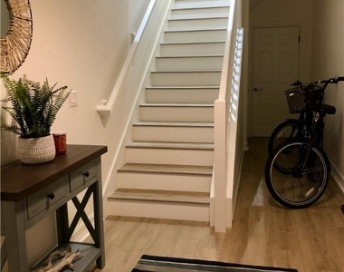 9126 Chula Vista Street - Photo Thumbnail 11