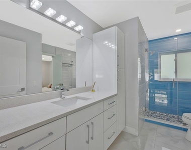 532 103rd Avenue N - Photo Thumbnail 10