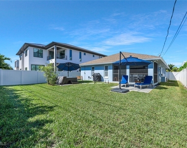 532 103rd Avenue N - Photo Thumbnail 16