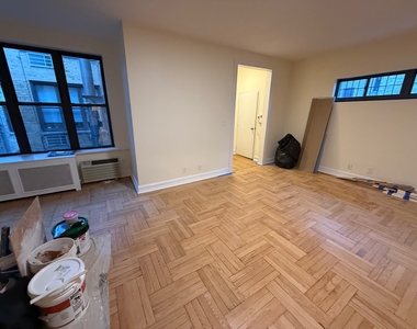East 63rd Street - Photo Thumbnail 3