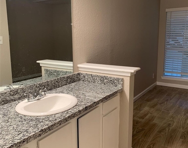 6200 W Tidwell Road - Photo Thumbnail 6